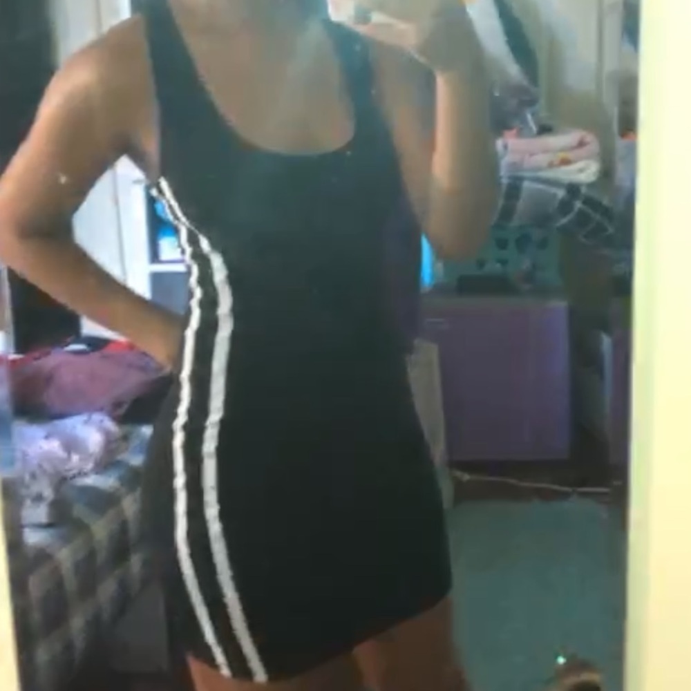 Black mini dress 🖤 - Picture 2 of 4
